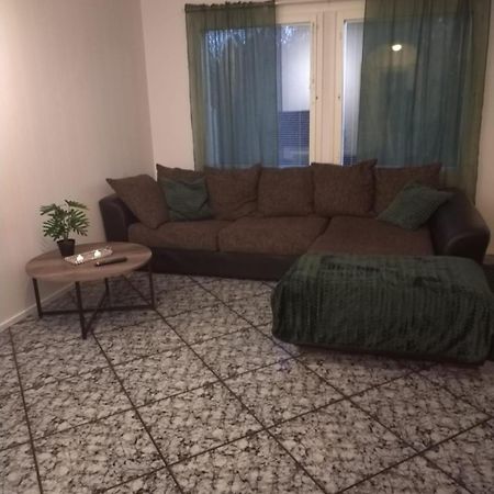 55 Nelioeinen Tilava Rivitalokaksio, 1-4Hloe, Taeydellinen Keittioe, Uudet Kodinkoneet, Laadukas Sauna, Tv, Netflix, Wifi, Kuivaava Pyykinpesukone, Itsekirjautuminen 24H, Avainsaeiloeboxi Koodilla Seinäjoki 외부 사진